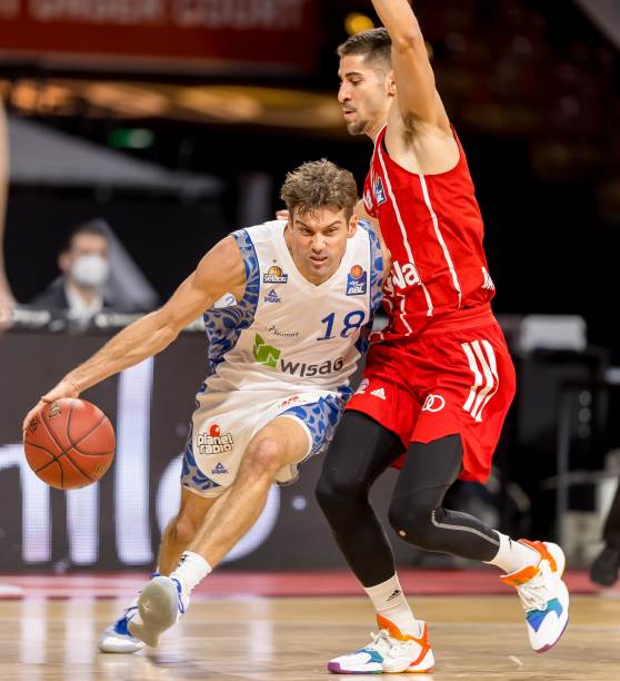 足球运动员 足球运动员